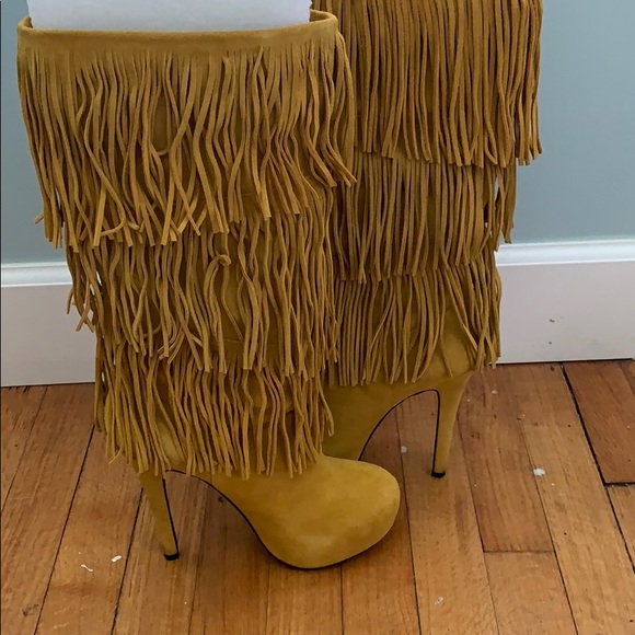 Yellow fringe boots - Picture 4 of 6